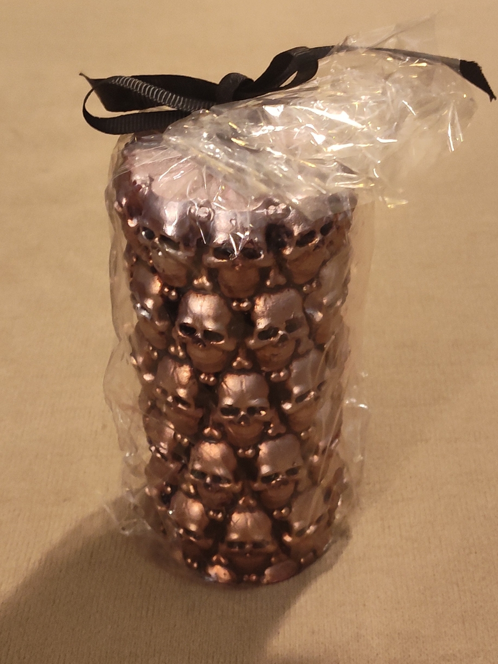 NWT! Black Ribbon Bronze Skull Candle -